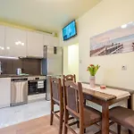 Top Location Central New & Spacious 3 Bdr Apt Medical Academy