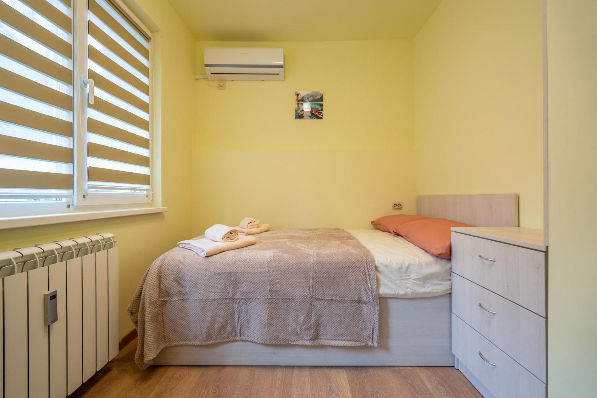 Apartament Location New & Spacious 3 Bdr Medical Academy Sofia