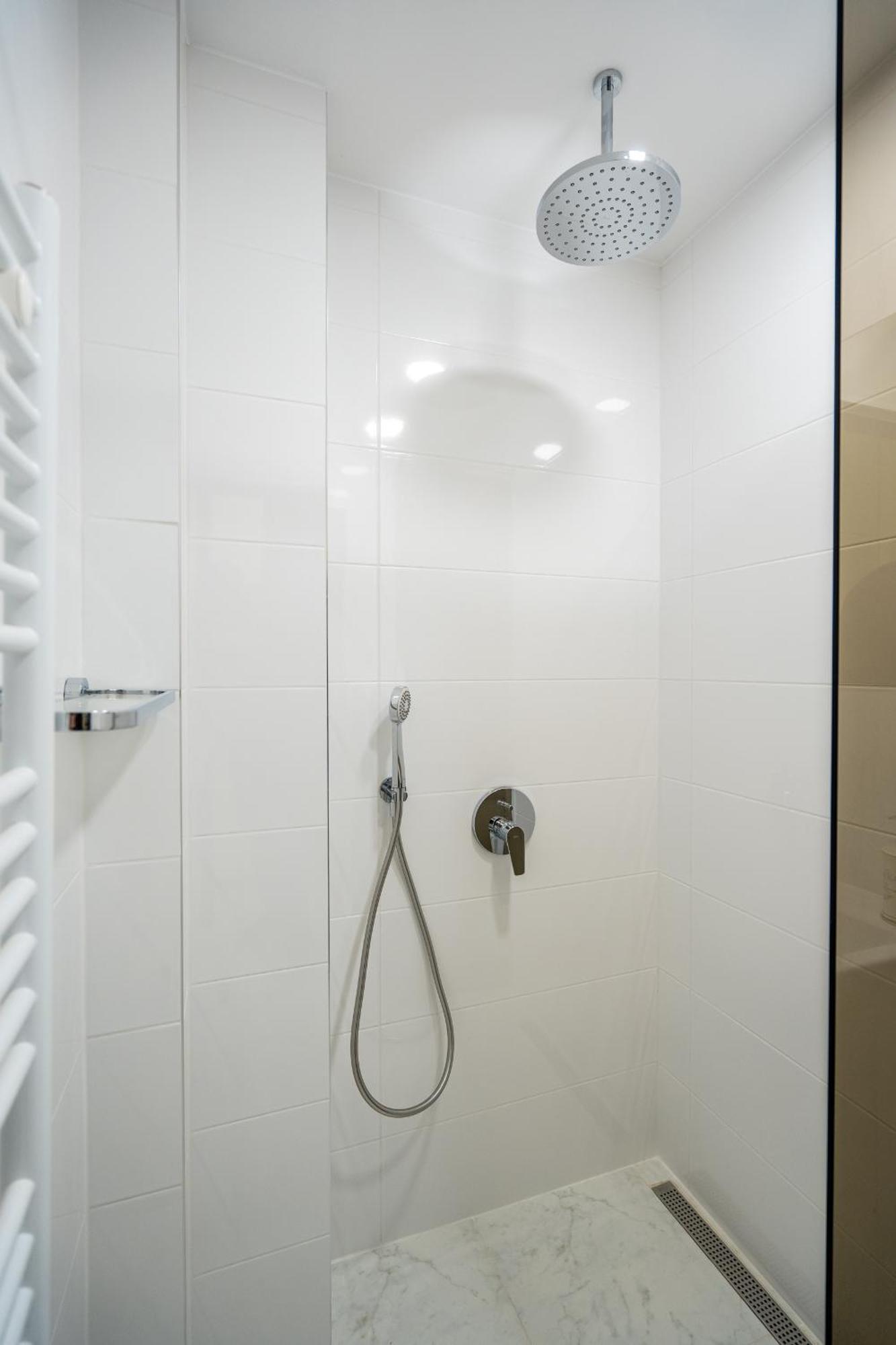 Apartament Location New & Spacious 3 Bdr Medical Academy