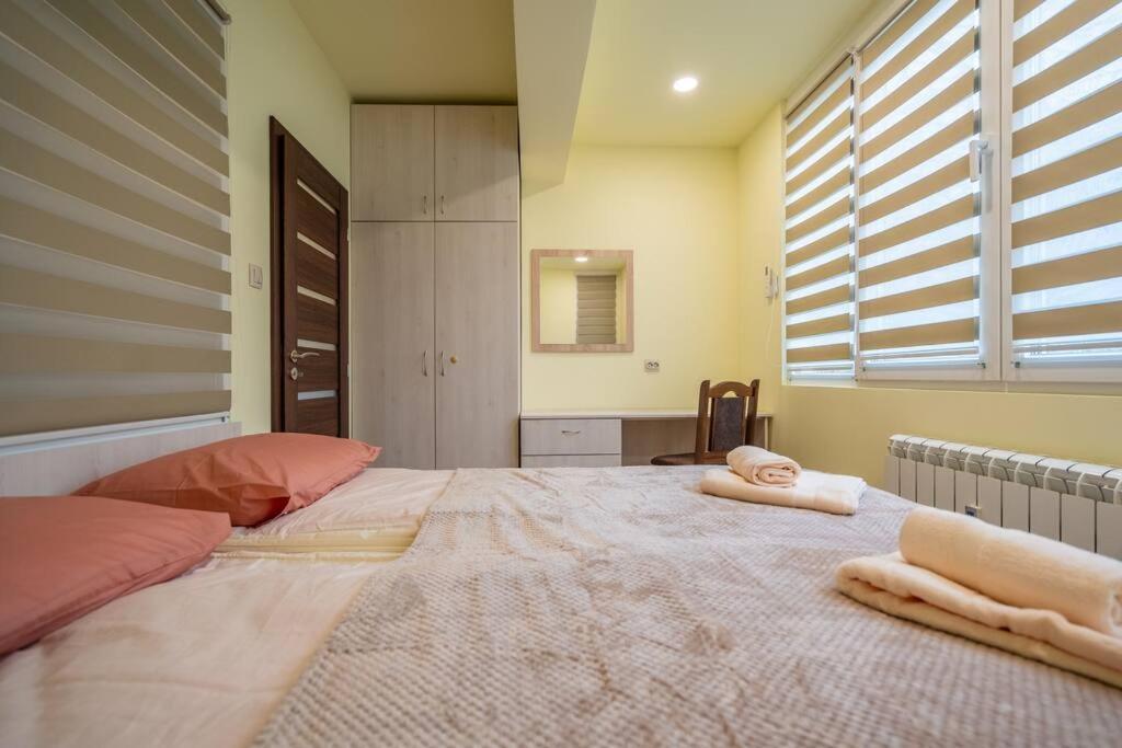 Apartament Location New & Spacious 3 Bdr Medical Academy Sofia
