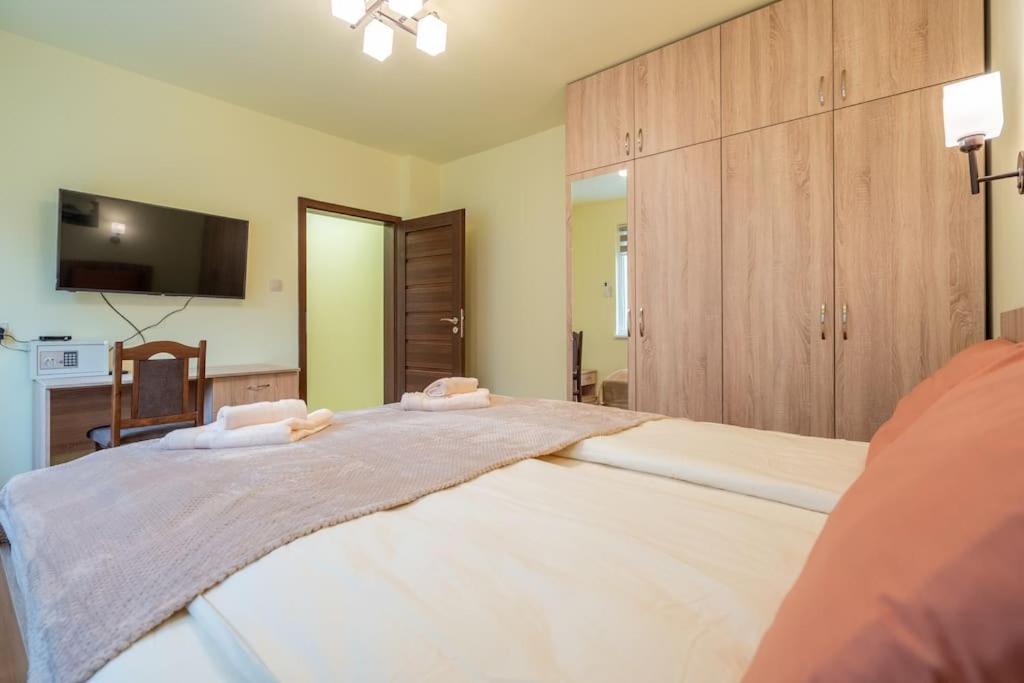Location New & Spacious 3 Bdr Medical Academy Sofia